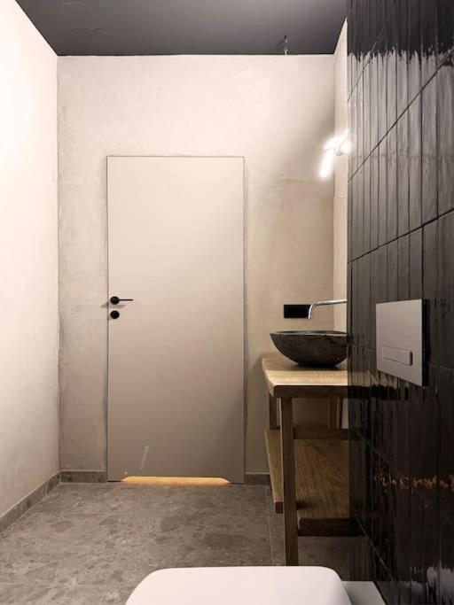 Natural Apartment In The City Center - Old Town ヴロツワフ エクステリア 写真